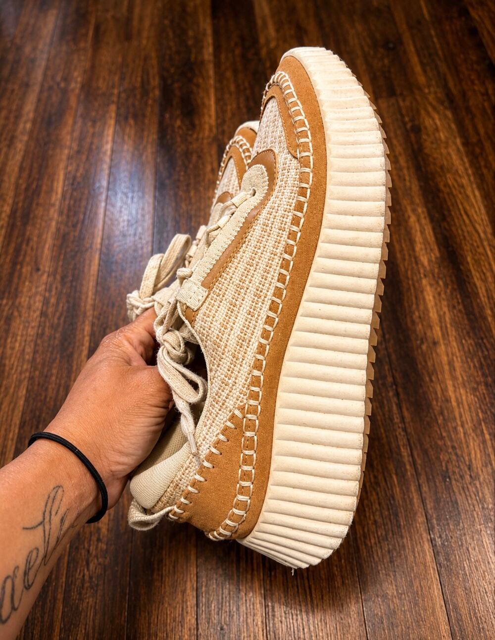 Dolce Vita Platform Sneakers Beige Woven Lace Up Casual Shoes Women's